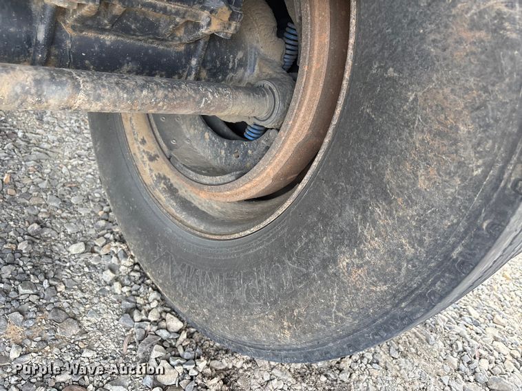 image for item YA2643 1997 Hilbilt end dump trailer