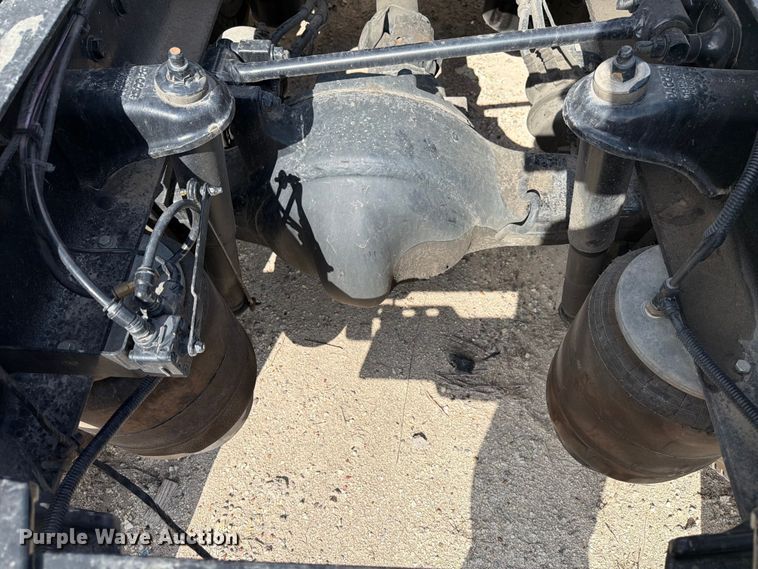 image for item YA2741 2022 Kenworth T880 semi truck