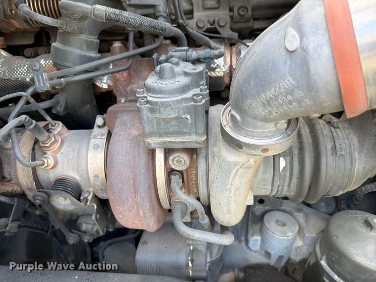 image for item YA2741 2022 Kenworth T880 semi truck