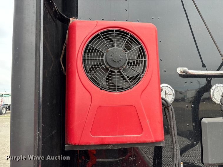 image for item YA2804 2023 Peterbilt 579 semi truck