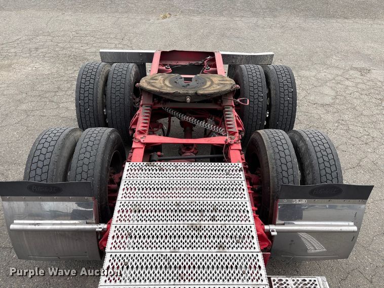 image for item YA2804 2023 Peterbilt 579 semi truck
