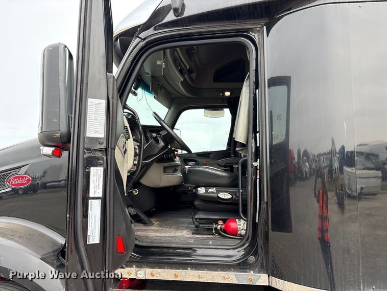 image for item YA2804 2023 Peterbilt 579 semi truck