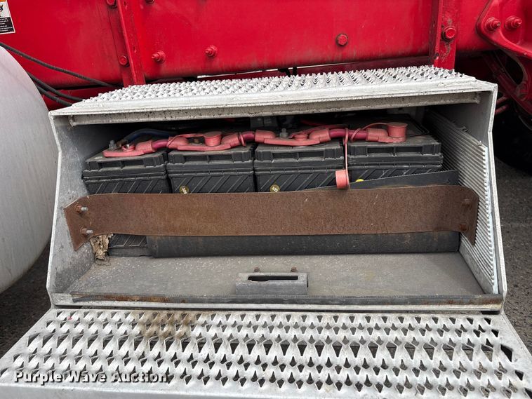 image for item YA2804 2023 Peterbilt 579 semi truck