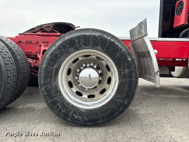 image for item YA2804 2023 Peterbilt 579 semi truck
