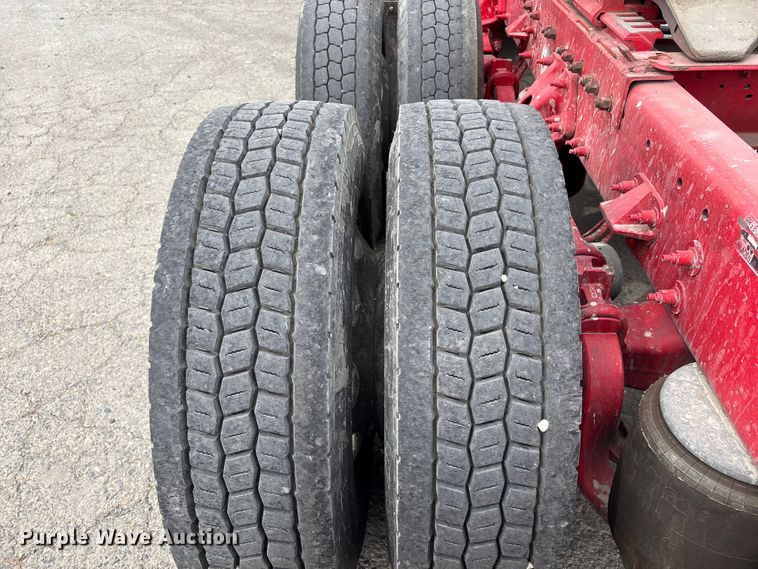 image for item YA2804 2023 Peterbilt 579 semi truck