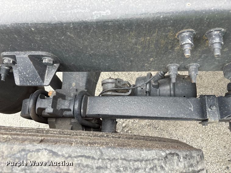 image for item YA2954 2020 Peterbilt 579 semi truck