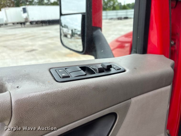 image for item YA2954 2020 Peterbilt 579 semi truck