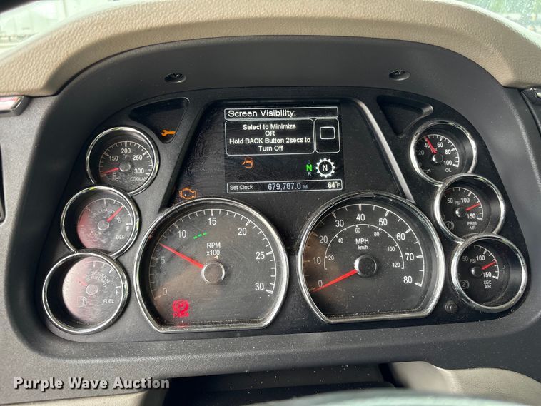 image for item YA2954 2020 Peterbilt 579 semi truck