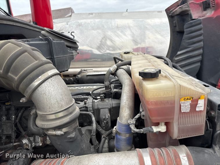 image for item YA2954 2020 Peterbilt 579 semi truck