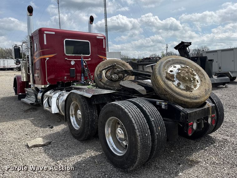 image for item YA2980 2026 Peterbilt 589 semi truck
