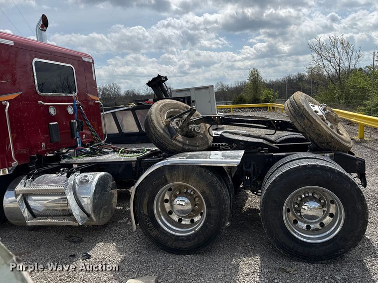 image for item YA2980 2026 Peterbilt 589 semi truck