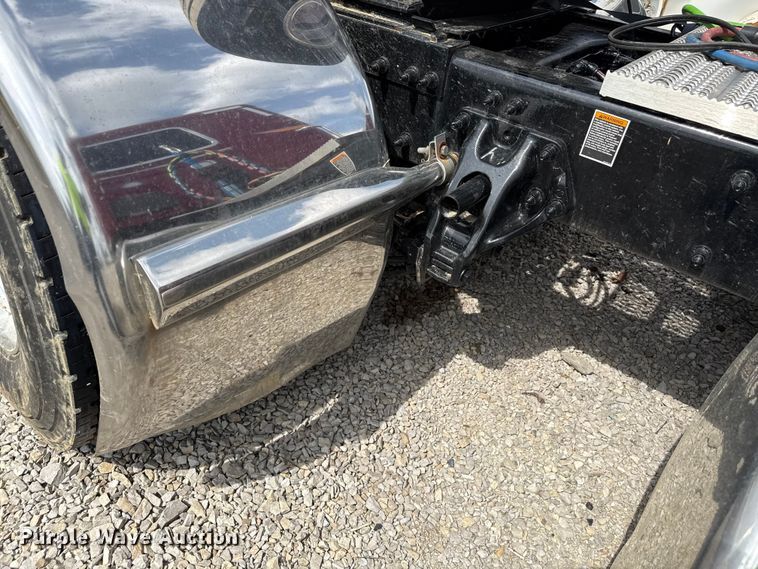 image for item YA2980 2026 Peterbilt 589 semi truck