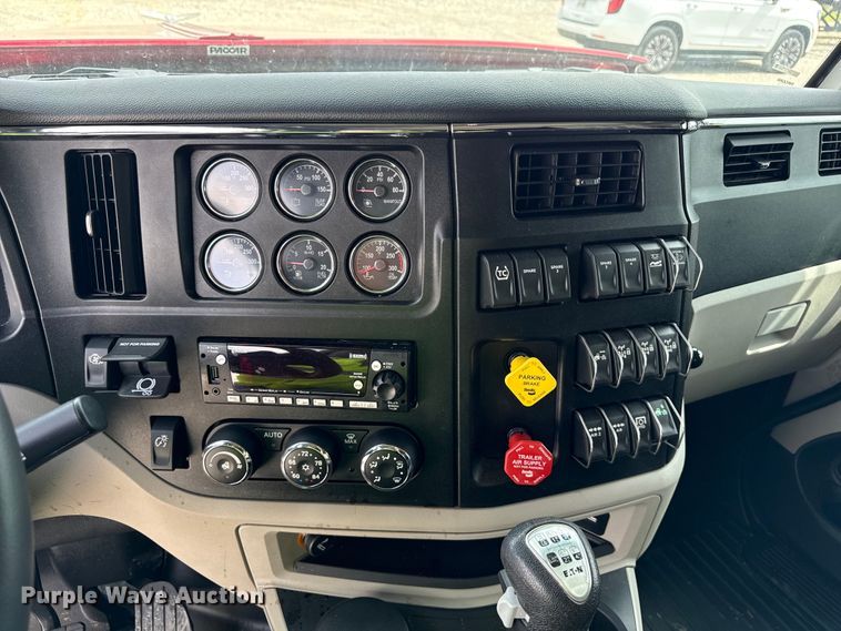 image for item YA2980 2026 Peterbilt 589 semi truck