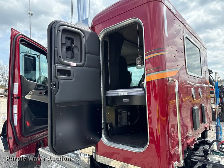 image for item YA2980 2026 Peterbilt 589 semi truck