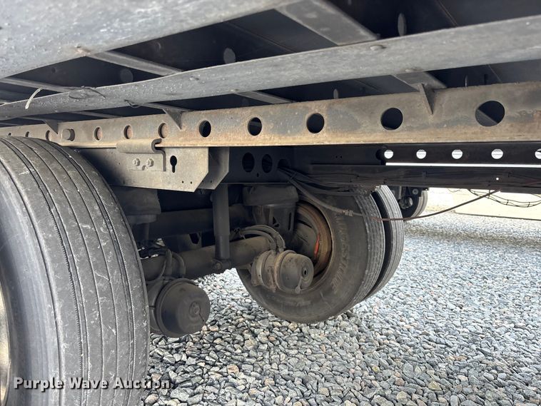 image for item YA2999 2013 Utility VS2RA refrigerated van trailer