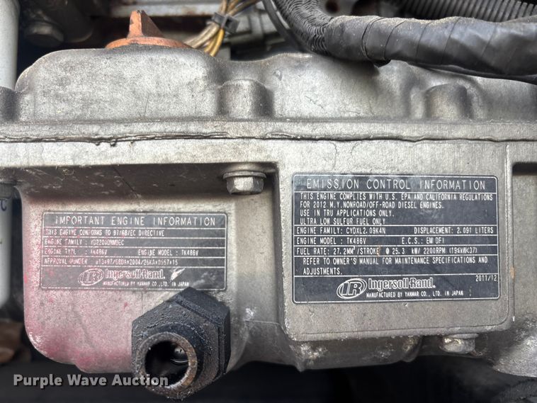 image for item YA2999 2013 Utility VS2RA refrigerated van trailer