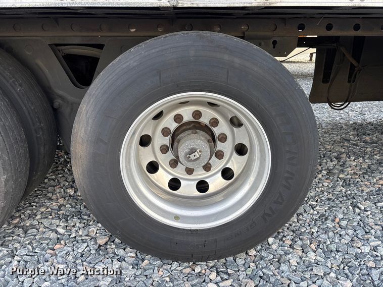 image for item YA2999 2013 Utility VS2RA refrigerated van trailer