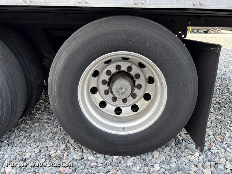 image for item YA2999 2013 Utility VS2RA refrigerated van trailer