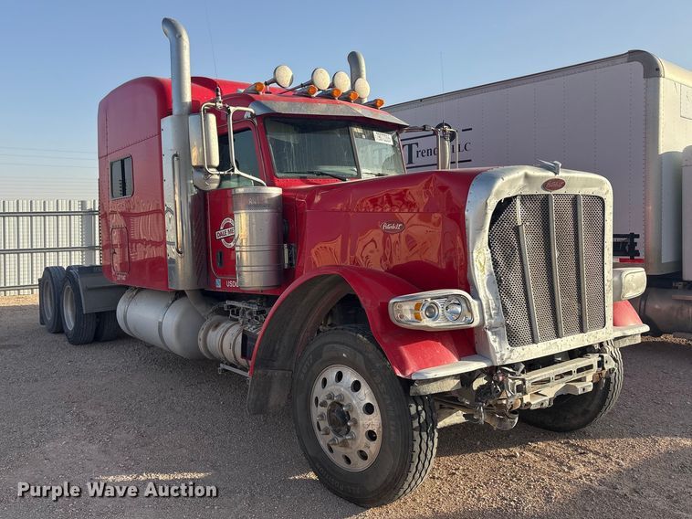image for item YA3003 2020 Peterbilt 389 semi truck