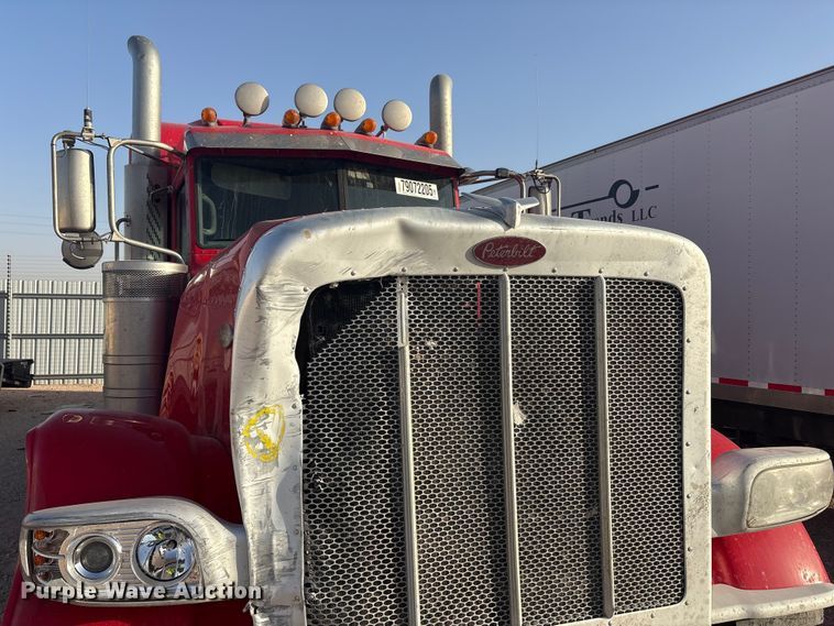 image for item YA3003 2020 Peterbilt 389 semi truck