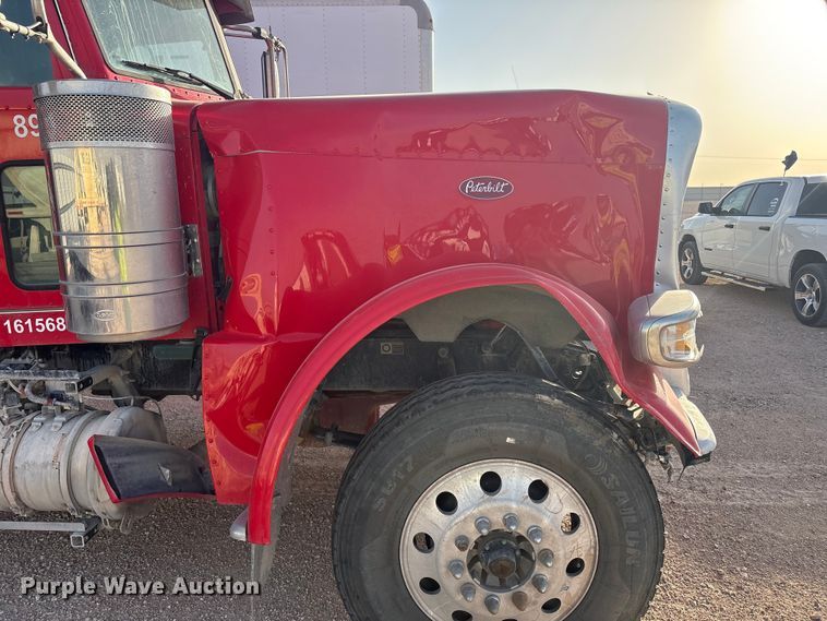 image for item YA3003 2020 Peterbilt 389 semi truck