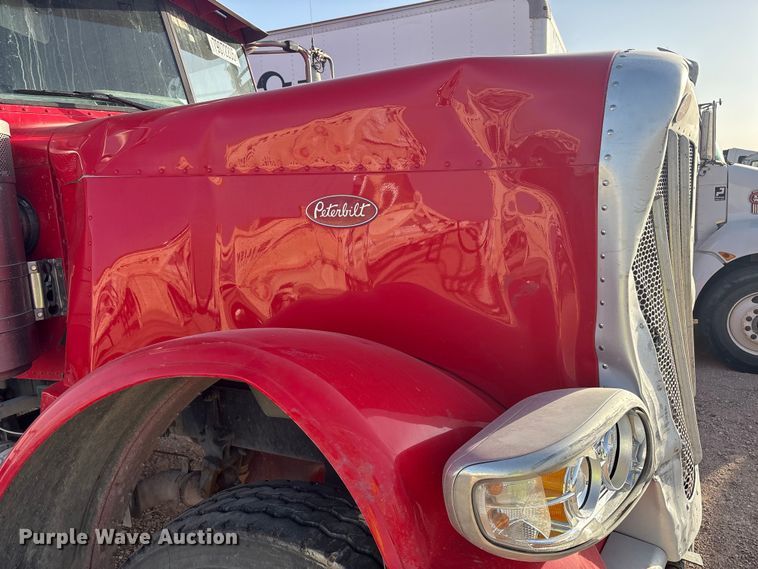 image for item YA3003 2020 Peterbilt 389 semi truck