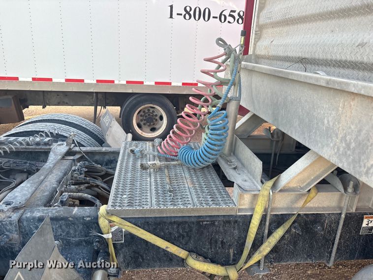 image for item YA3003 2020 Peterbilt 389 semi truck
