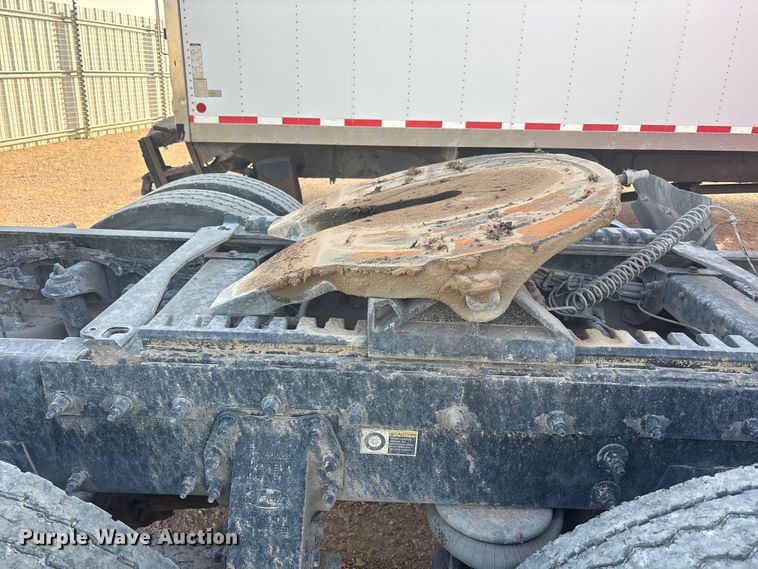 image for item YA3003 2020 Peterbilt 389 semi truck