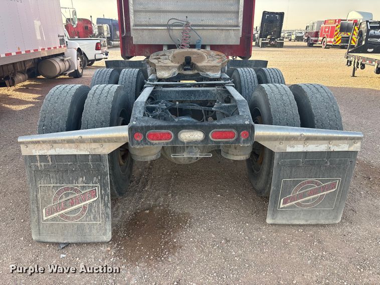 image for item YA3003 2020 Peterbilt 389 semi truck