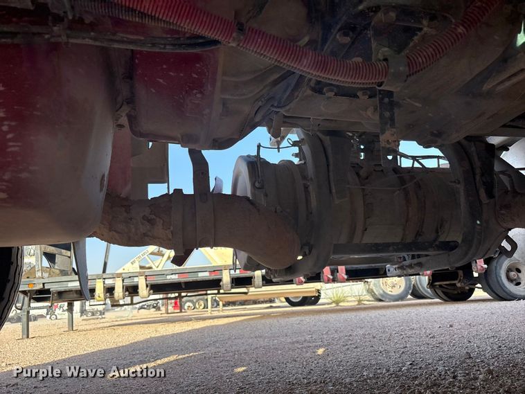 image for item YA3003 2020 Peterbilt 389 semi truck