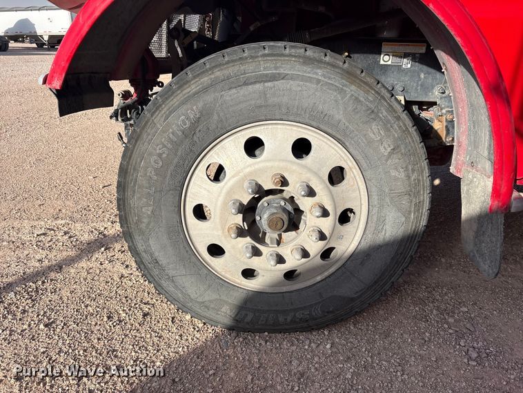 image for item YA3003 2020 Peterbilt 389 semi truck