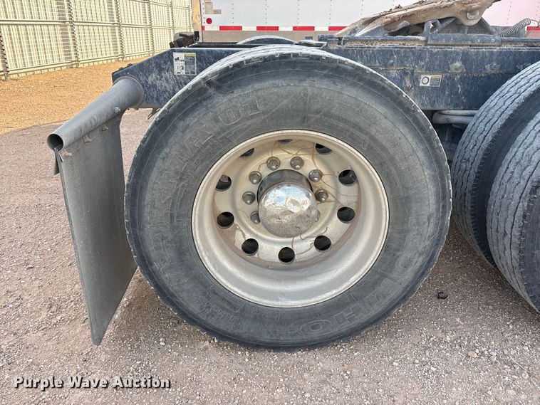image for item YA3003 2020 Peterbilt 389 semi truck