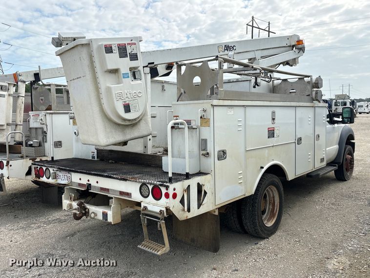 image for item YA3054 2013 Ford F450 Super Duty bucket truck