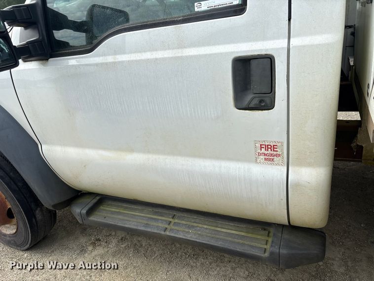 image for item YA3054 2013 Ford F450 Super Duty bucket truck