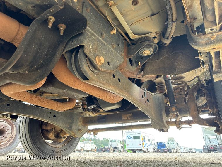 image for item YA3054 2013 Ford F450 Super Duty bucket truck