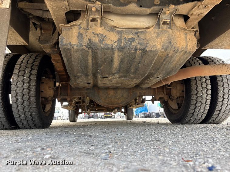 image for item YA3054 2013 Ford F450 Super Duty bucket truck