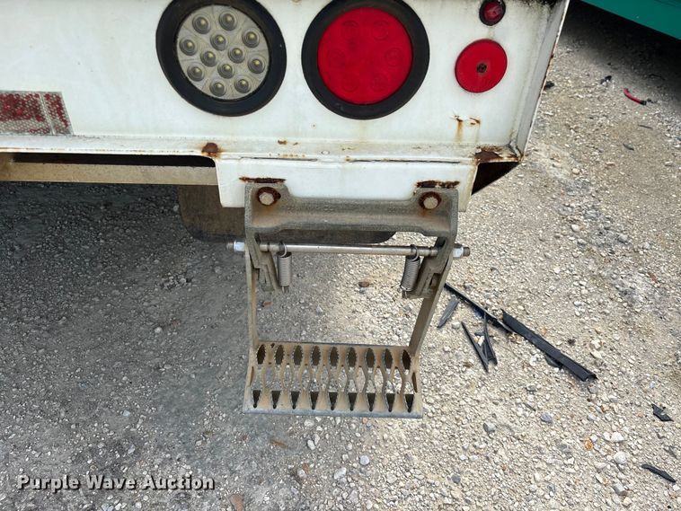 image for item YA3054 2013 Ford F450 Super Duty bucket truck