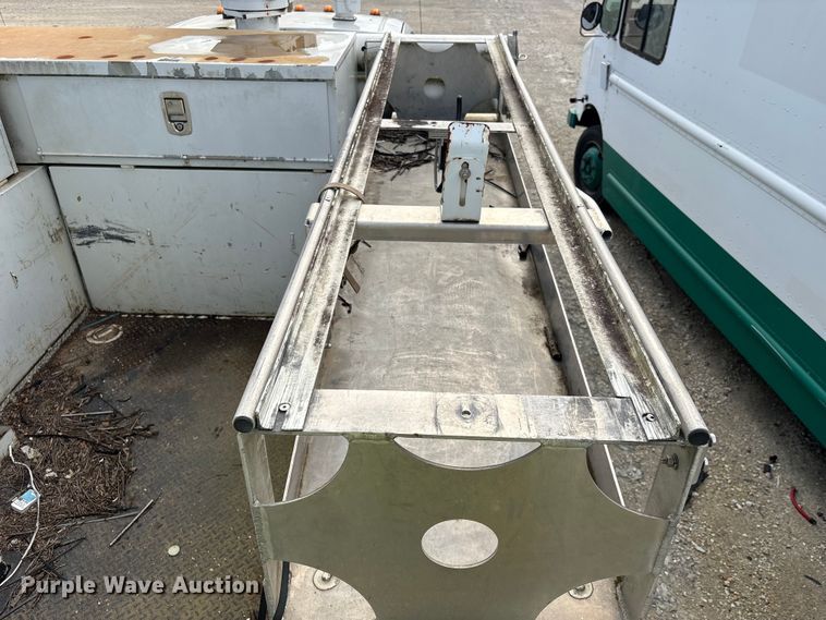 image for item YA3054 2013 Ford F450 Super Duty bucket truck