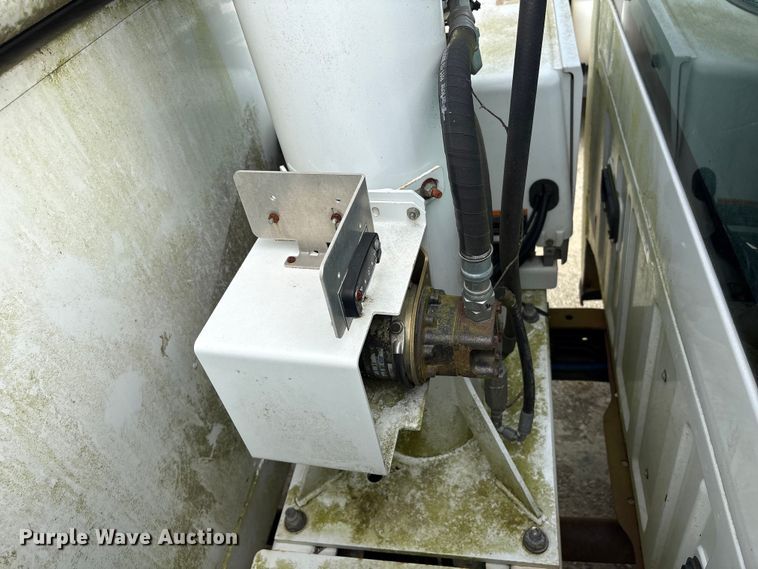 image for item YA3054 2013 Ford F450 Super Duty bucket truck