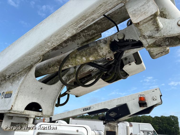 image for item YA3054 2013 Ford F450 Super Duty bucket truck