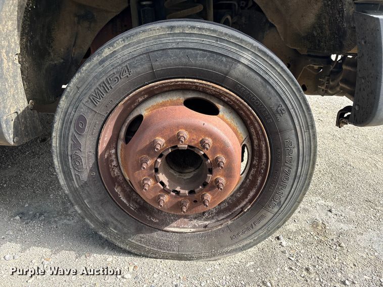 image for item YA3054 2013 Ford F450 Super Duty bucket truck