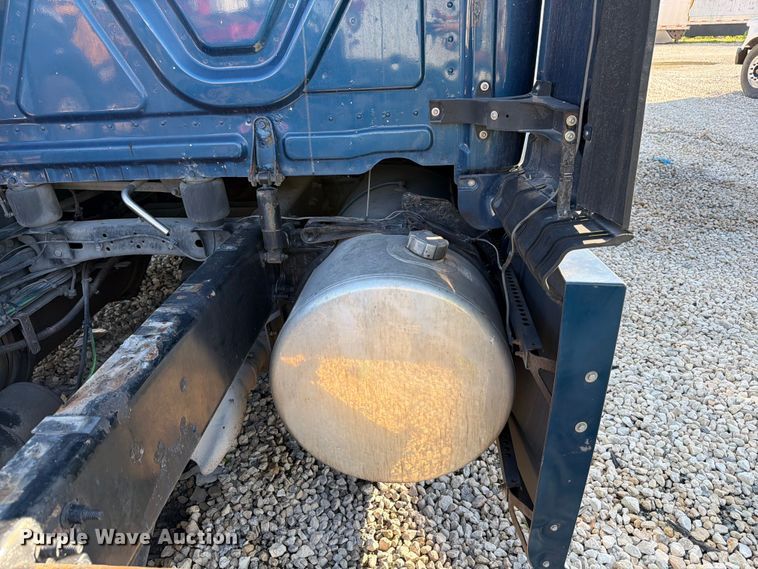 image for item YA3091 2017 Freightliner Cascadia semi truck