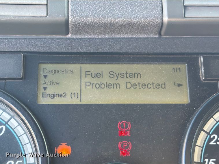 image for item YA3091 2017 Freightliner Cascadia semi truck