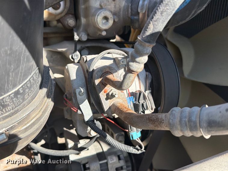 image for item YA3091 2017 Freightliner Cascadia semi truck