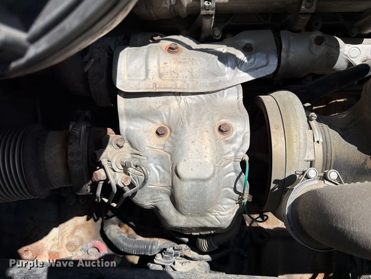 image for item YA3091 2017 Freightliner Cascadia semi truck