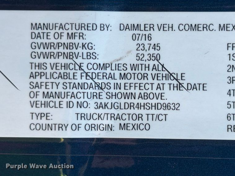 image for item YA3091 2017 Freightliner Cascadia semi truck