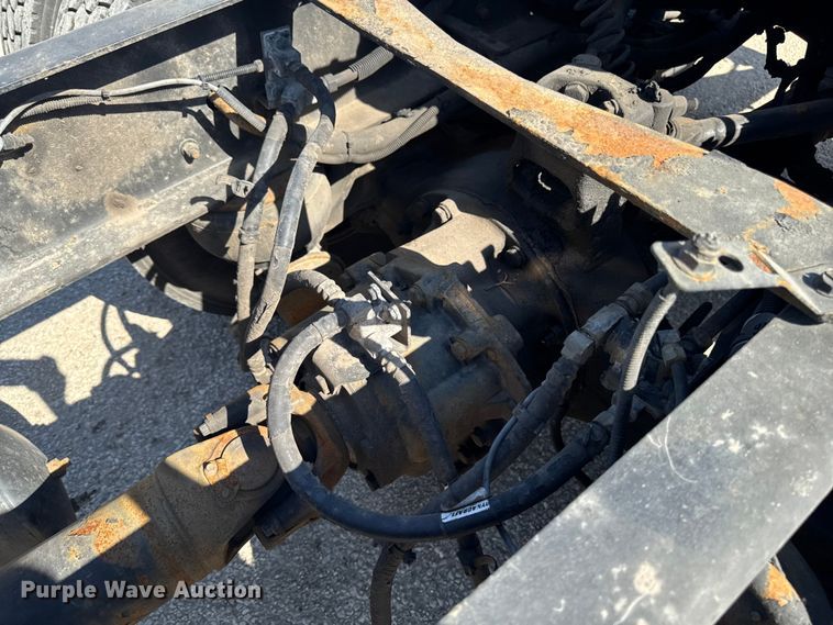 image for item YA3195 2014 Kenworth T660 semi truck