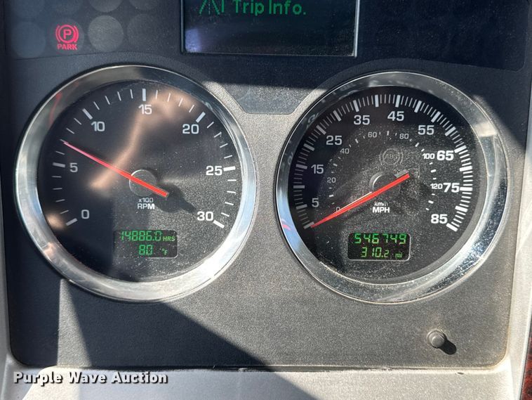 image for item YA3195 2014 Kenworth T660 semi truck