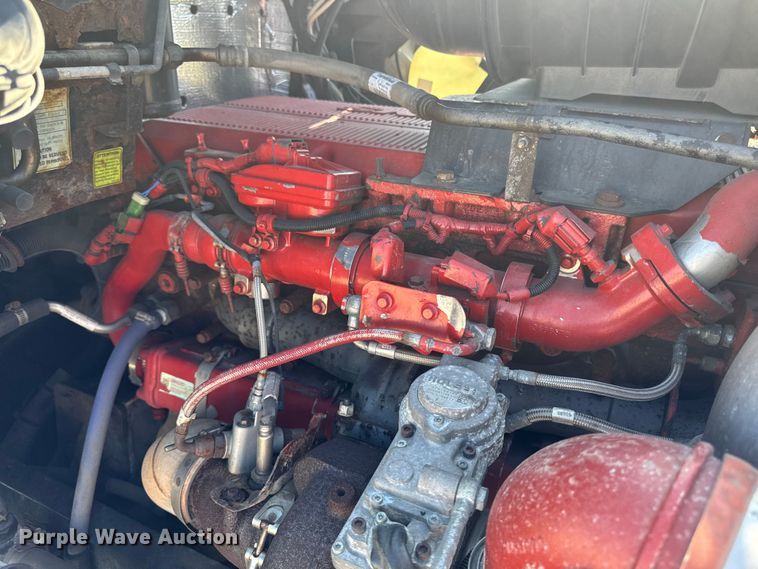 image for item YA3195 2014 Kenworth T660 semi truck