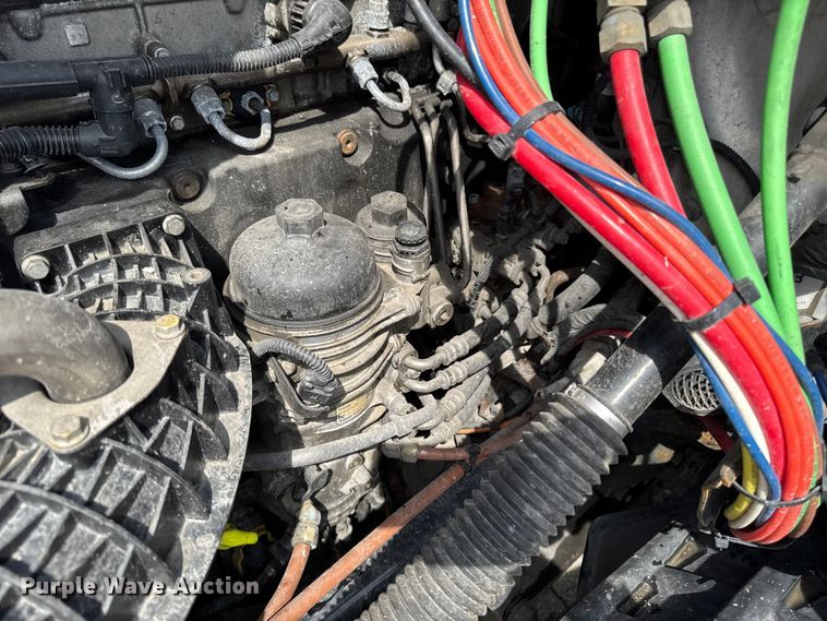 image for item YA3215 2019 Freightliner Cascadia semi truck